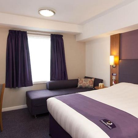 Premier Inn Dover East ภายนอก รูปภาพ