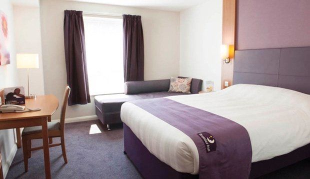 Premier Inn Dover East ภายนอก รูปภาพ